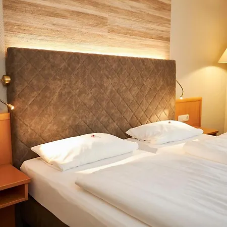 Hotel Flair Stadt 3*