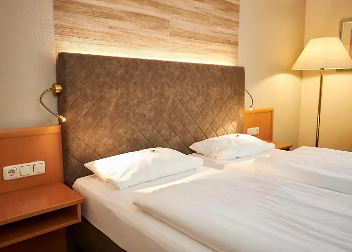 Hotel Flair Stadt 3*